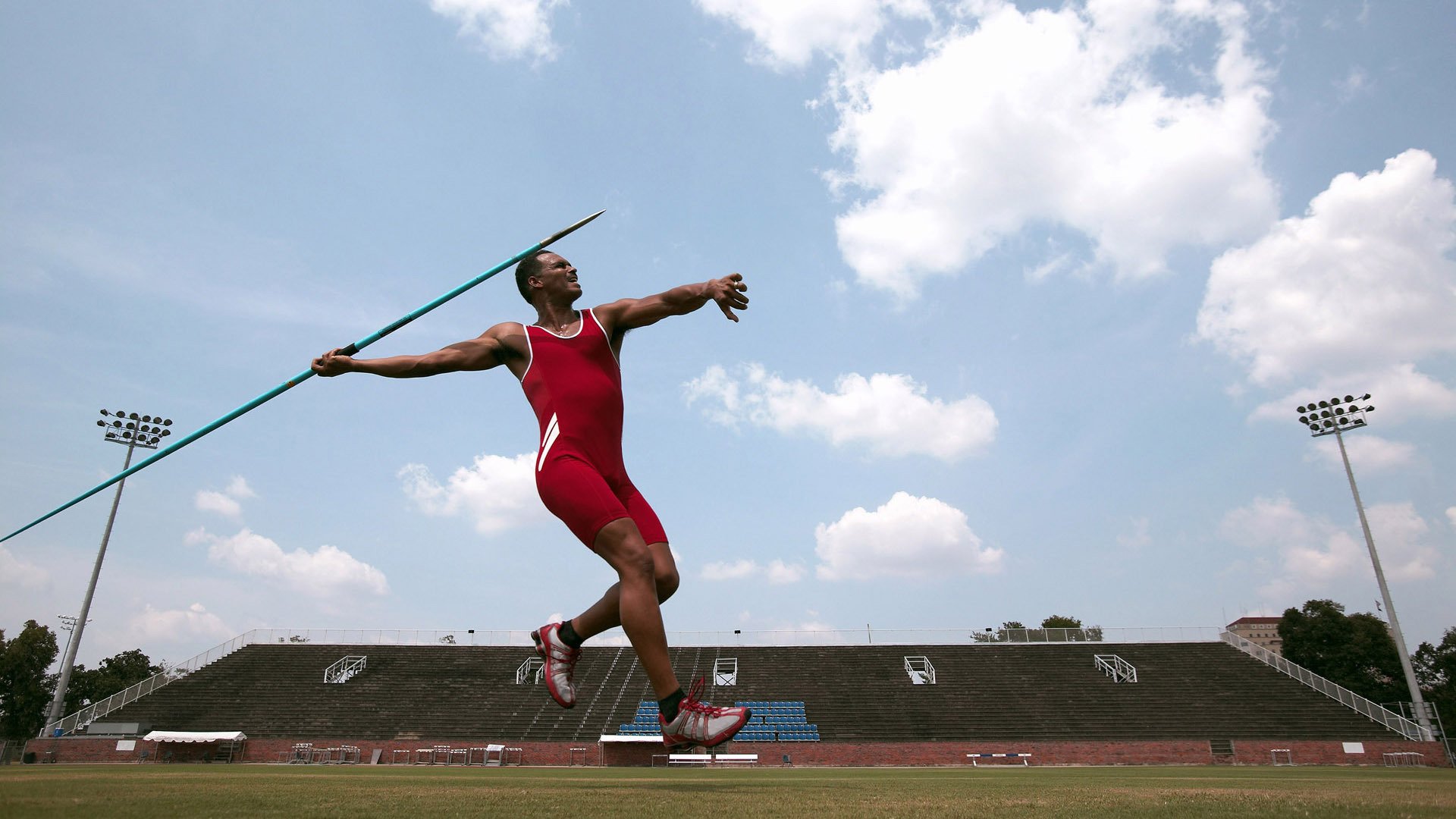 伦敦的蓝色闪电,当马丁内利在欧冠决赛接管比赛,切尔西带走了巴萨的荣耀