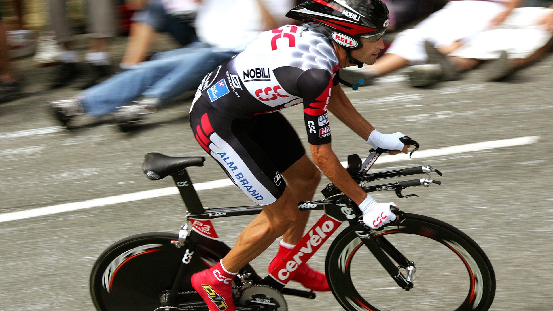 基耶萨爆发!黄潜鏖战梦剧场,曼联惊险过关