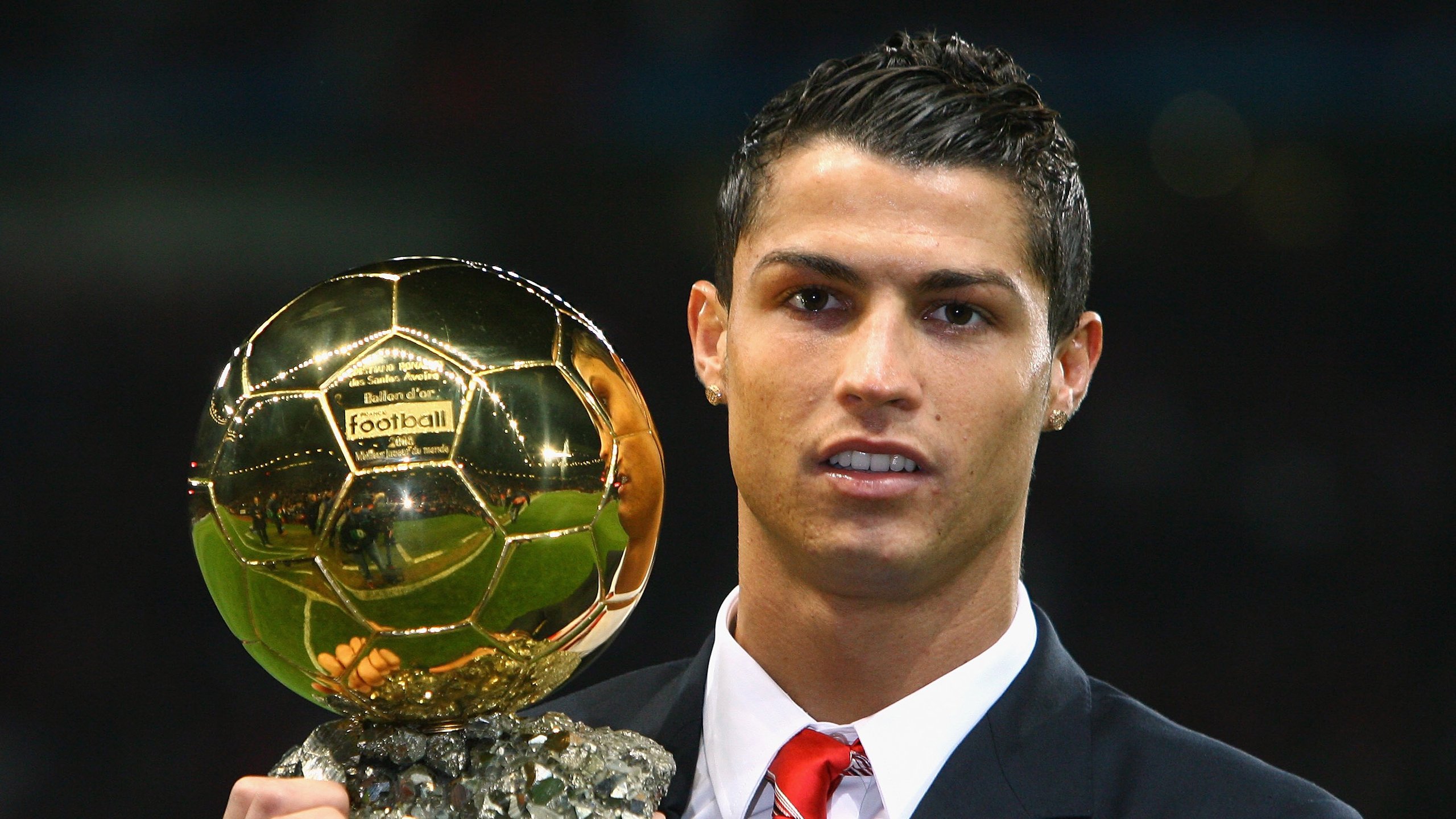 双城记，英超争冠白热化，皇马鏖战破那不勒斯